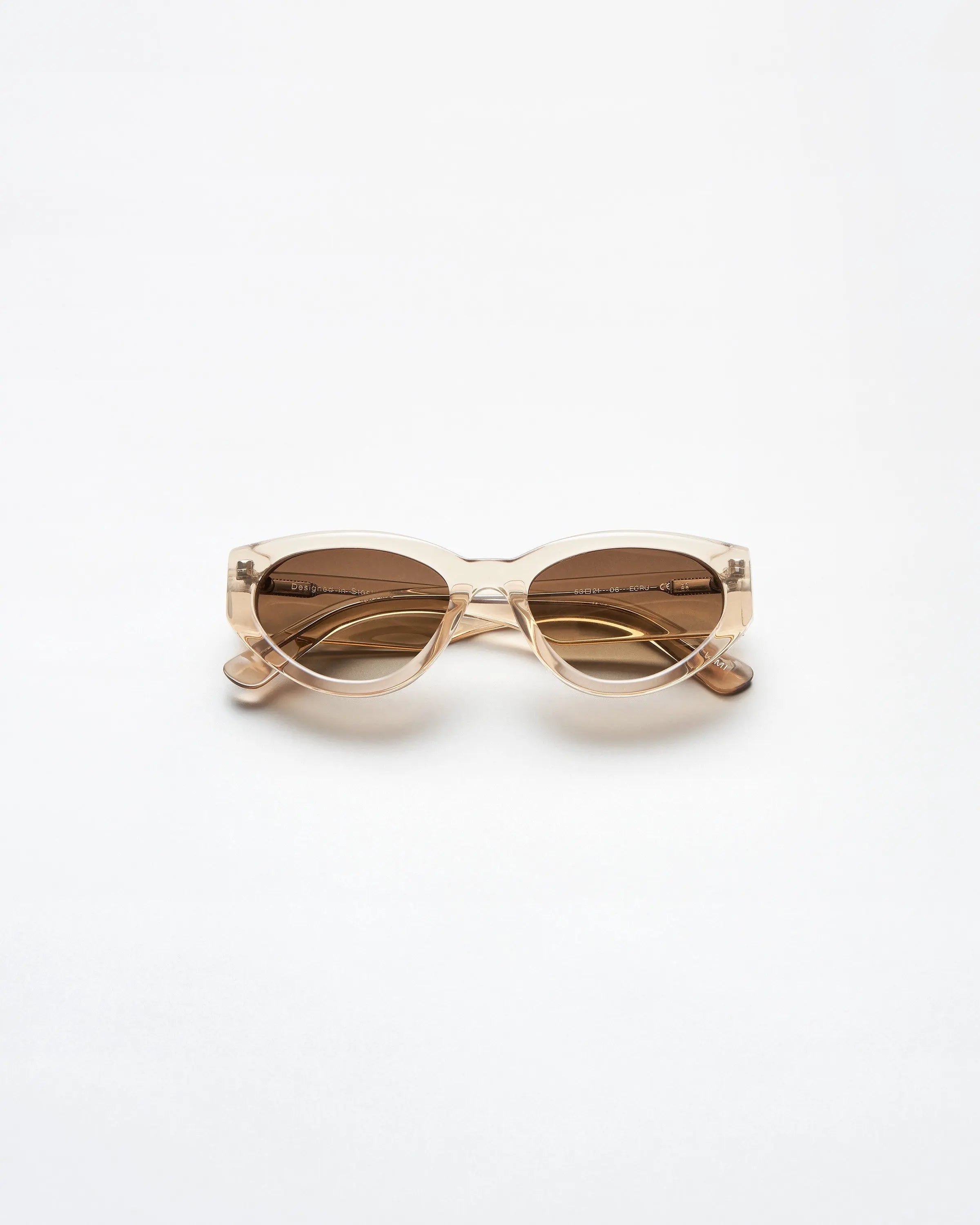 Chimi 06.2 Sunglasses in Ecru