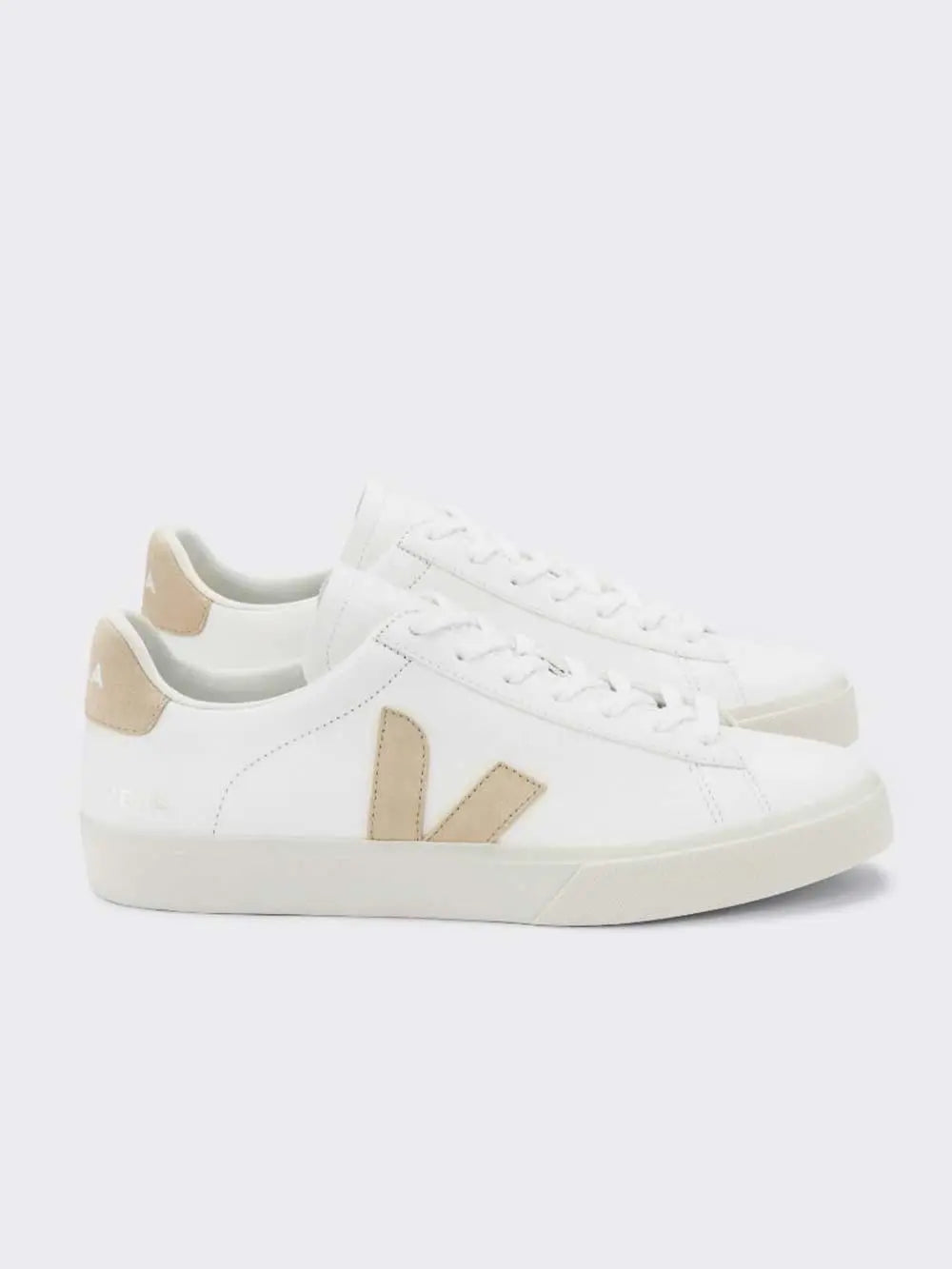 Veja Campo Chromefree in Extra White Almond